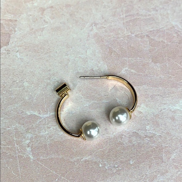 NEW Double Sided Faux Pearl & Gold Hoop Earrings - Picture 8 of 11